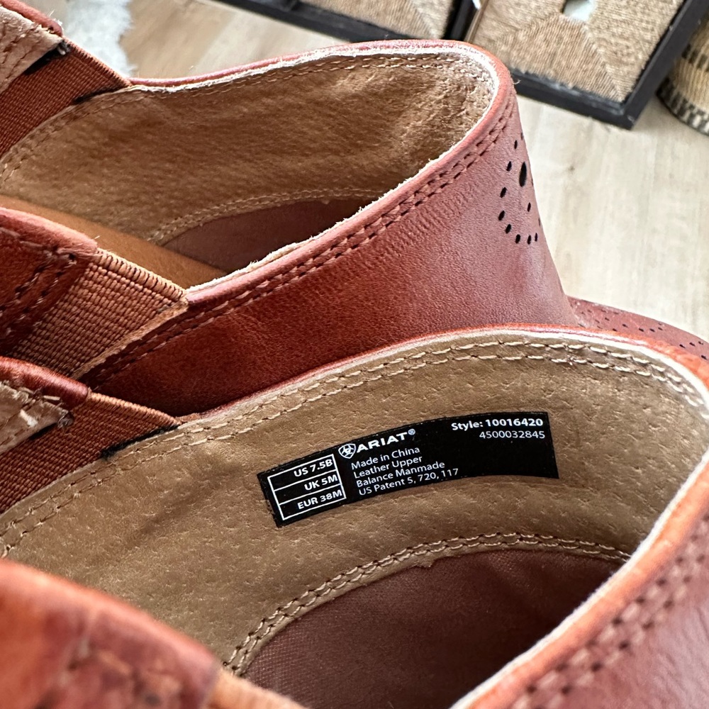 Ariat Bradford Leather Wingtip Style Platform | Clog Bootie | 7.5 b - Picture 8 of 11